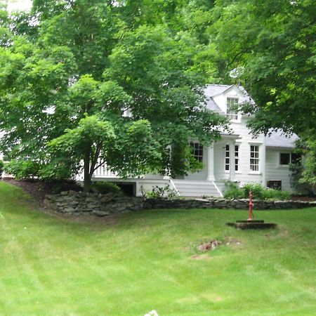 B&B On Seven Acres With Private Bed & Bath Clinton Corners エクステリア 写真