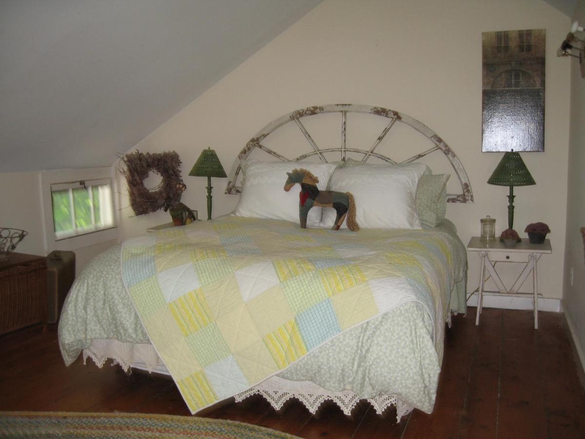 B&B On Seven Acres With Private Bed & Bath Clinton Corners エクステリア 写真