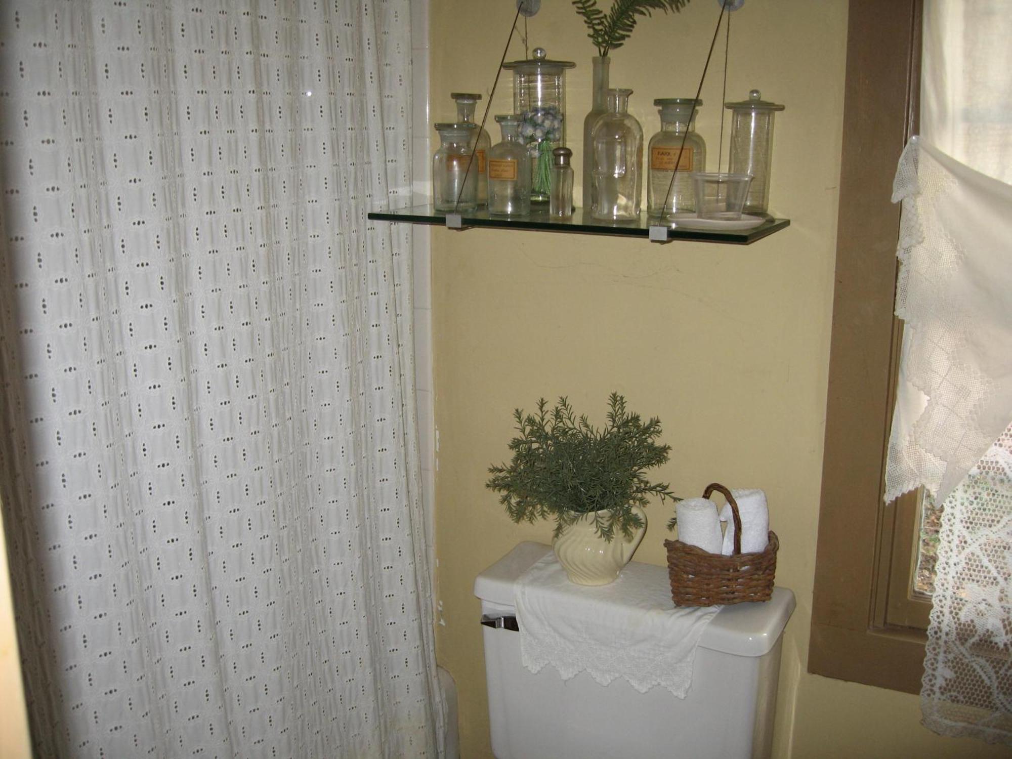 B&B On Seven Acres With Private Bed & Bath Clinton Corners エクステリア 写真